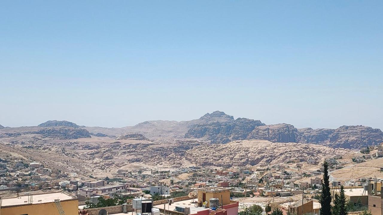 Petra Stones Inn Wadi Musa Exteriör bild